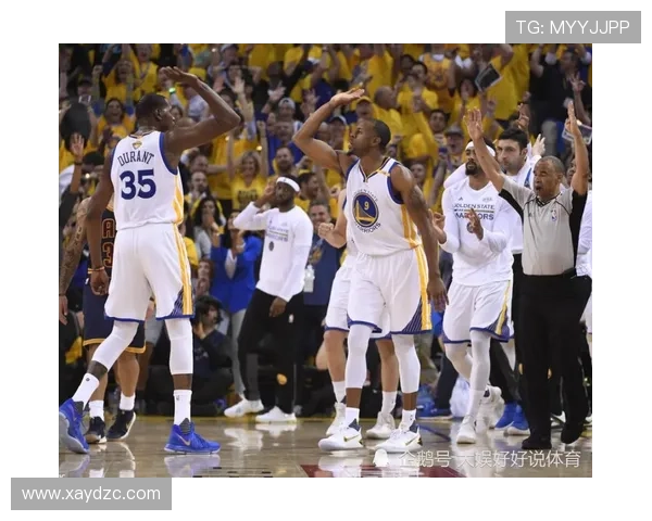 湖人双星合砍七十分力克勇士球队新战术引爆全场热议