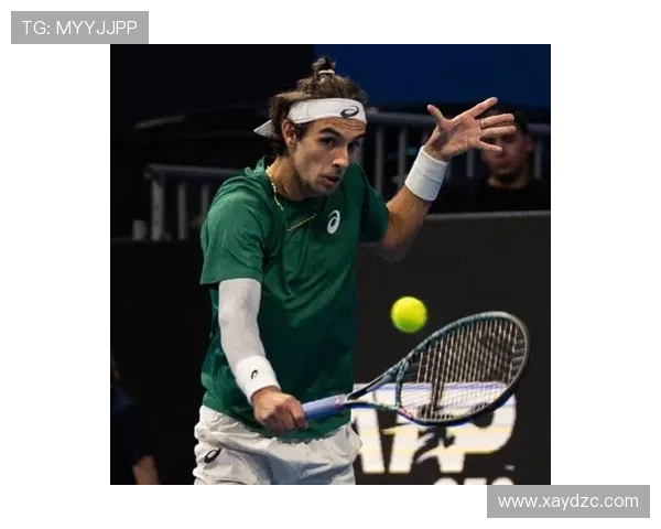 网球巨星德约科维奇重返世界第一 引领赛季末巅峰之战