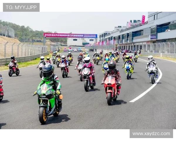 MotoGP赛场风云再起顶尖车手激烈争夺年度桂冠硝烟弥漫决战